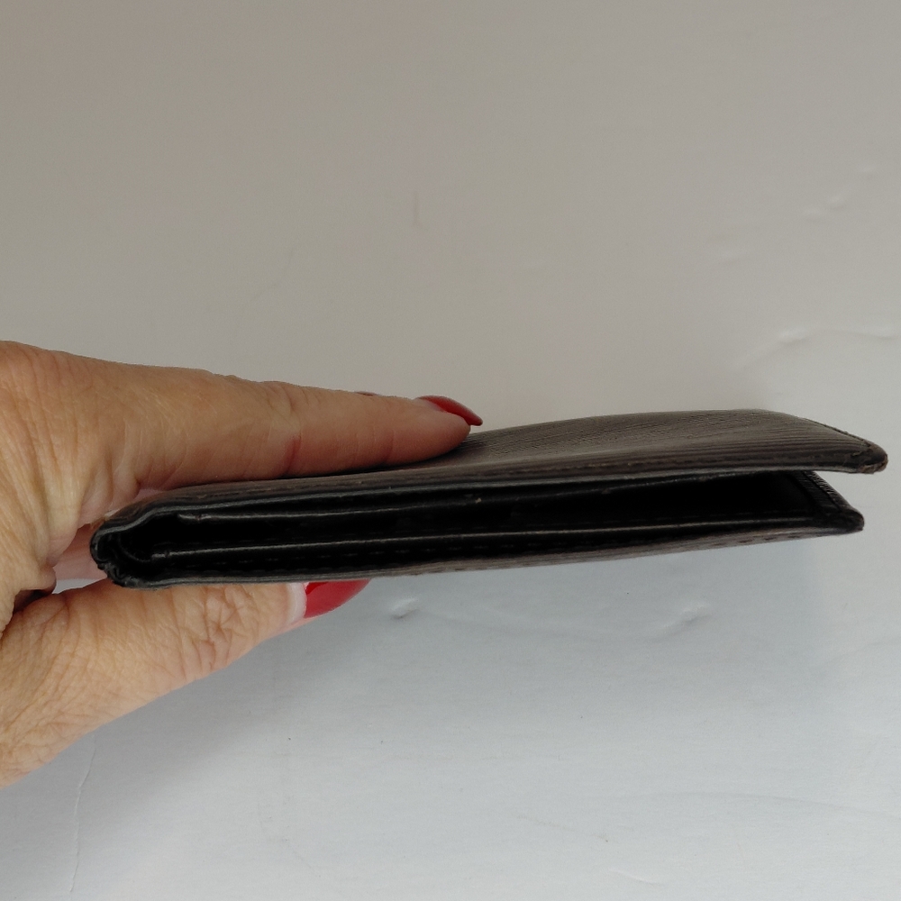 Louis Vuitton Epi Leather Bifold Wallet - Picture 9 of 16